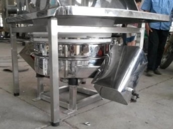 Operar estação de descarga de sacos de farinha com máquina transportadora de vácuo feita de aço inoxidável 304