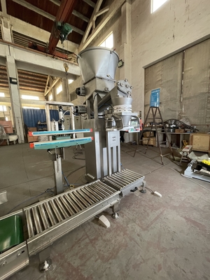 Máquina de embalagem em pó de 25 kg para enchimento de produtos químicos e alimentares em embalagens em saco de pé
